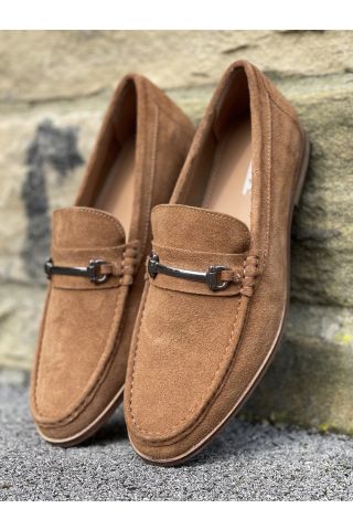 Roamers tan slip on casual suede loafer 